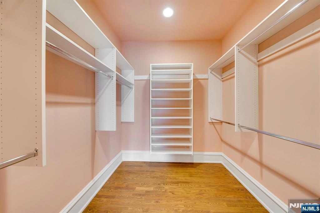 213 Stokes Farm Road Franklin Lakes, NJ 07417 - Photo 29 of 47