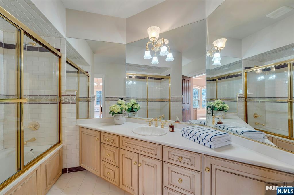 213 Stokes Farm Road Franklin Lakes, NJ 07417 - Photo 30 of 47