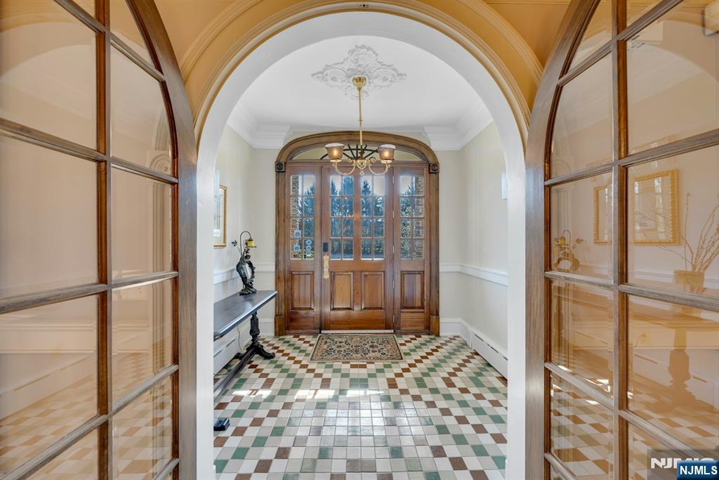 213 Stokes Farm Road Franklin Lakes, NJ 07417 - Photo 3 of 47