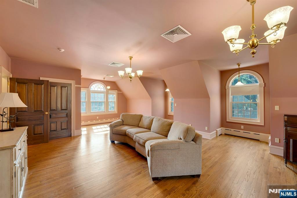 213 Stokes Farm Road Franklin Lakes, NJ 07417 - Photo 35 of 47