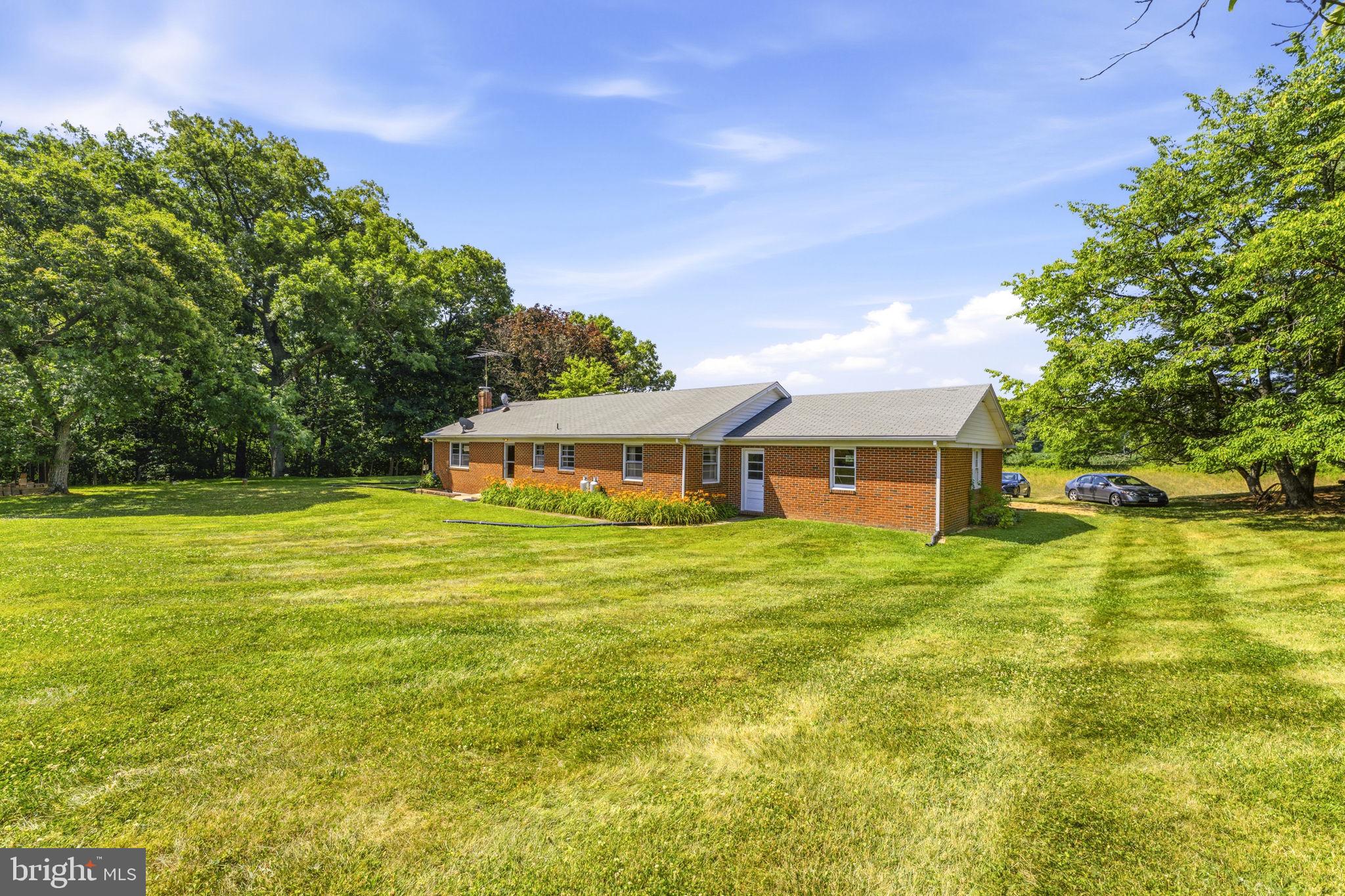 5049 Braddock Road Sykesville, MD 21784 - Photo 6 of 46