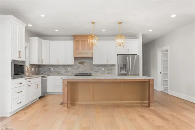 $839,000 | 6922 Charnel Lane, Pleasant Garden, NC 27313