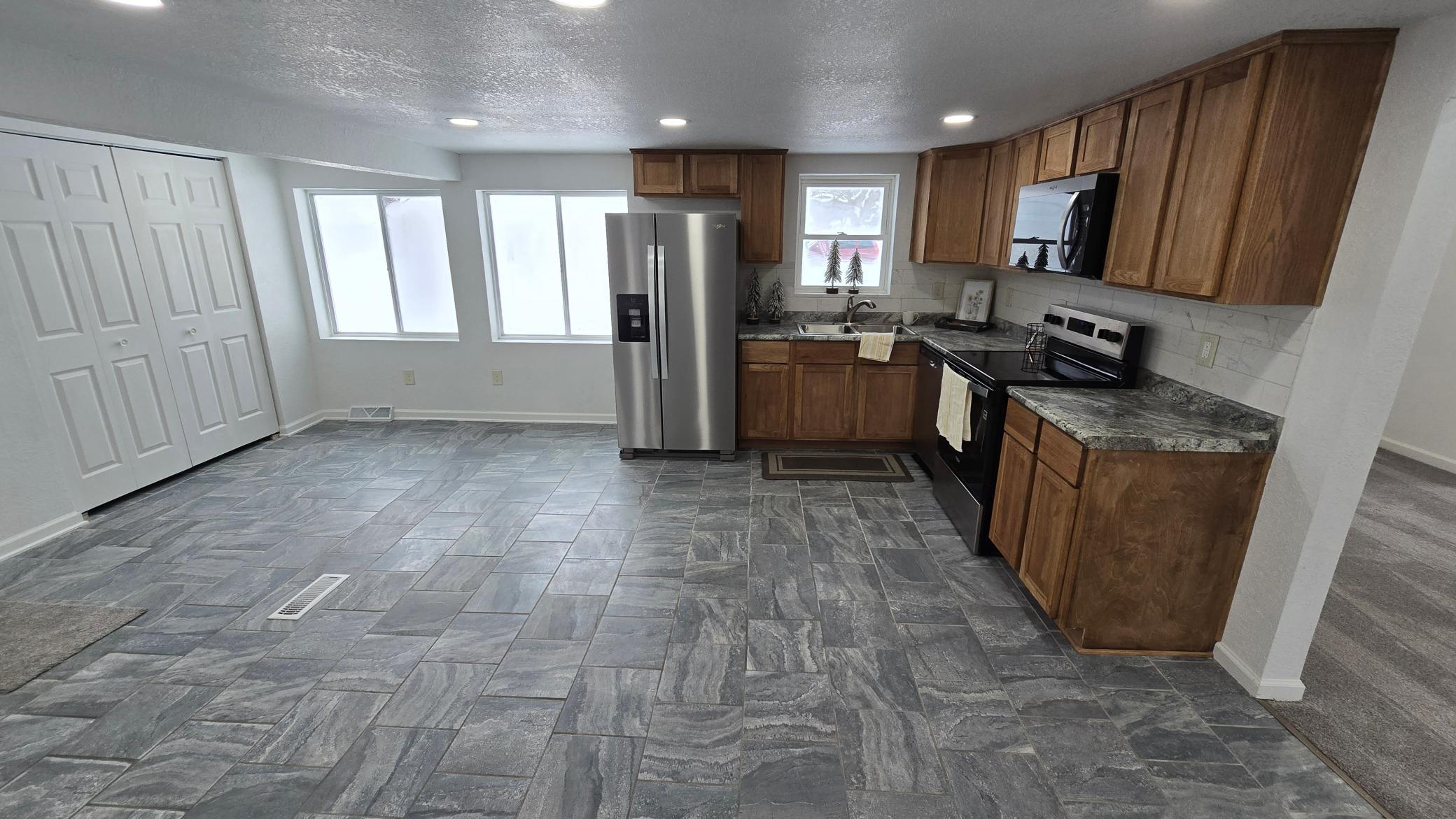 1201 L Street Northeast Brainerd, MN 56401 - Photo 11 of 36