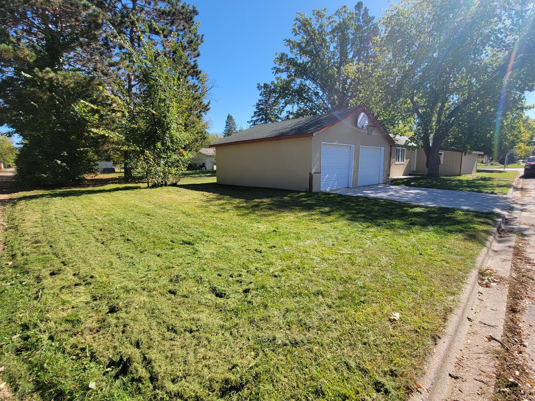 1201 L Street Northeast Brainerd, MN 56401 - Photo 4 of 36