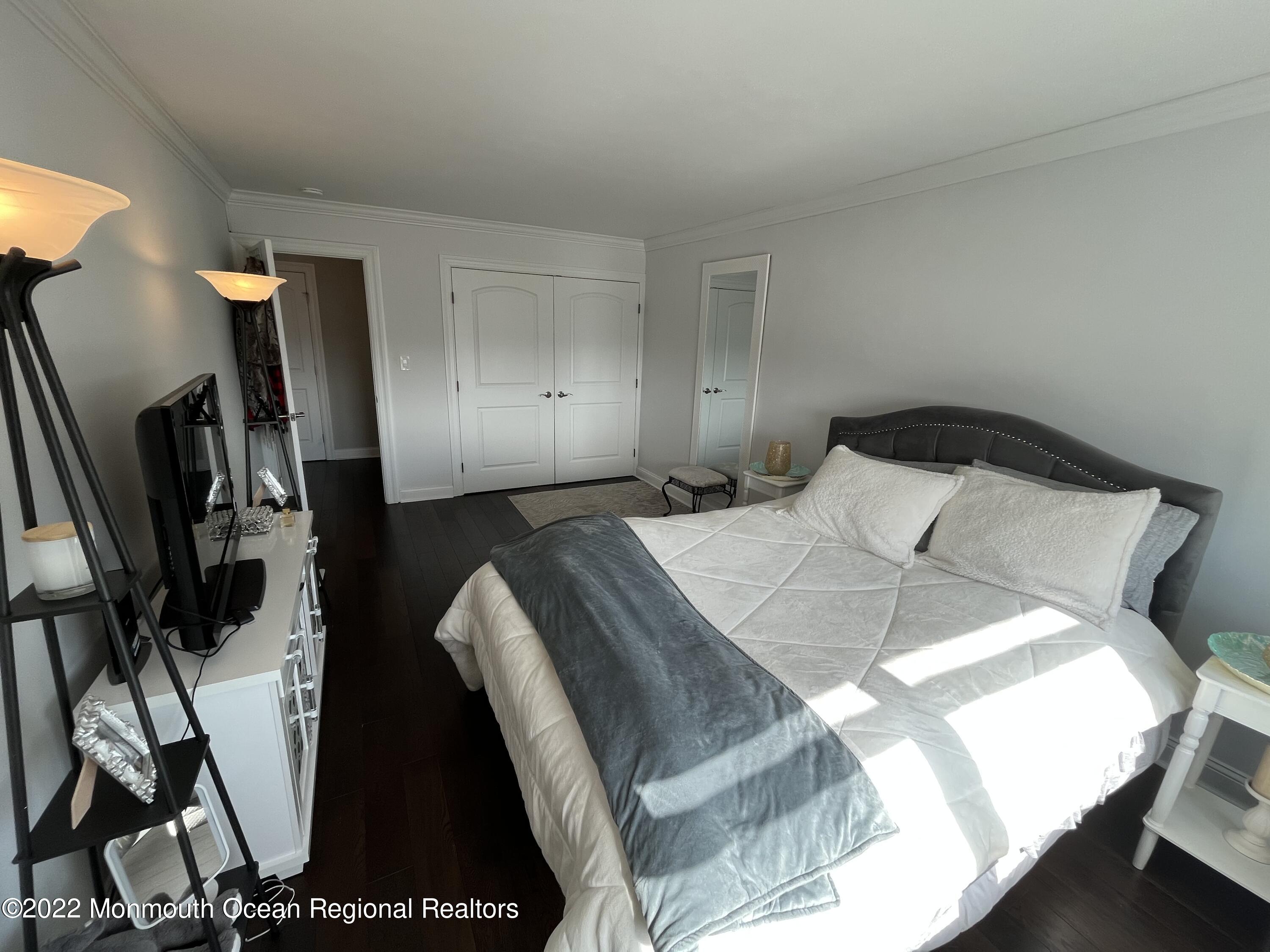 28 Riverside Avenue, Unit 10B Red Bank, NJ 07701 - Photo 11 of 28 2FF1E50E-0A47-4056-B510-175E7FEFDEA6