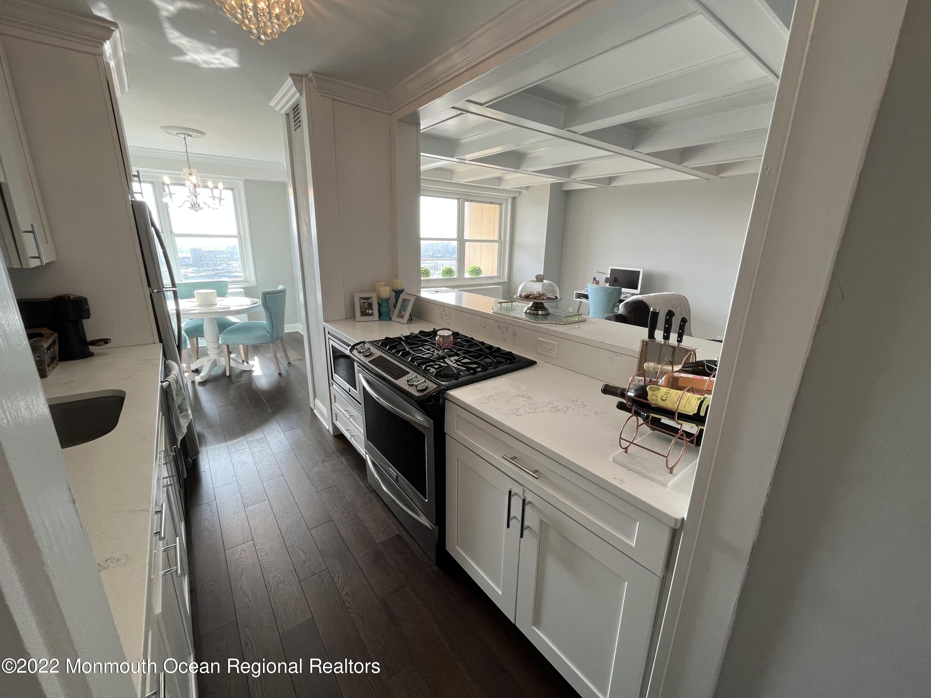 28 Riverside Avenue, Unit 10B Red Bank, NJ 07701 - Photo 5 of 28 F9E6CA4F-BC8E-4872-83B7-B0A112E77B5C