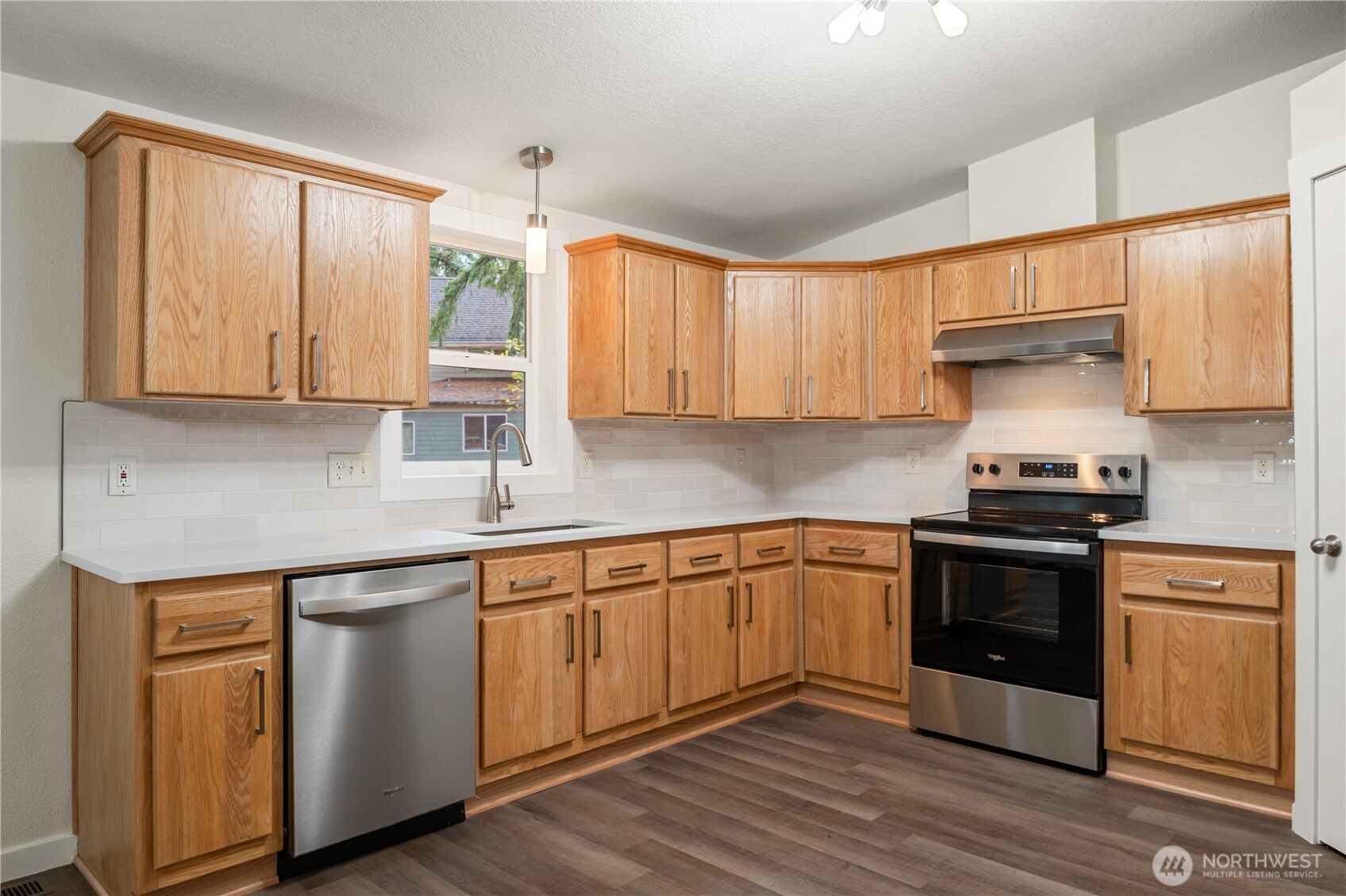 509 Northwest Clark Avenue Winlock, WA 98596 - Photo 7 of 34