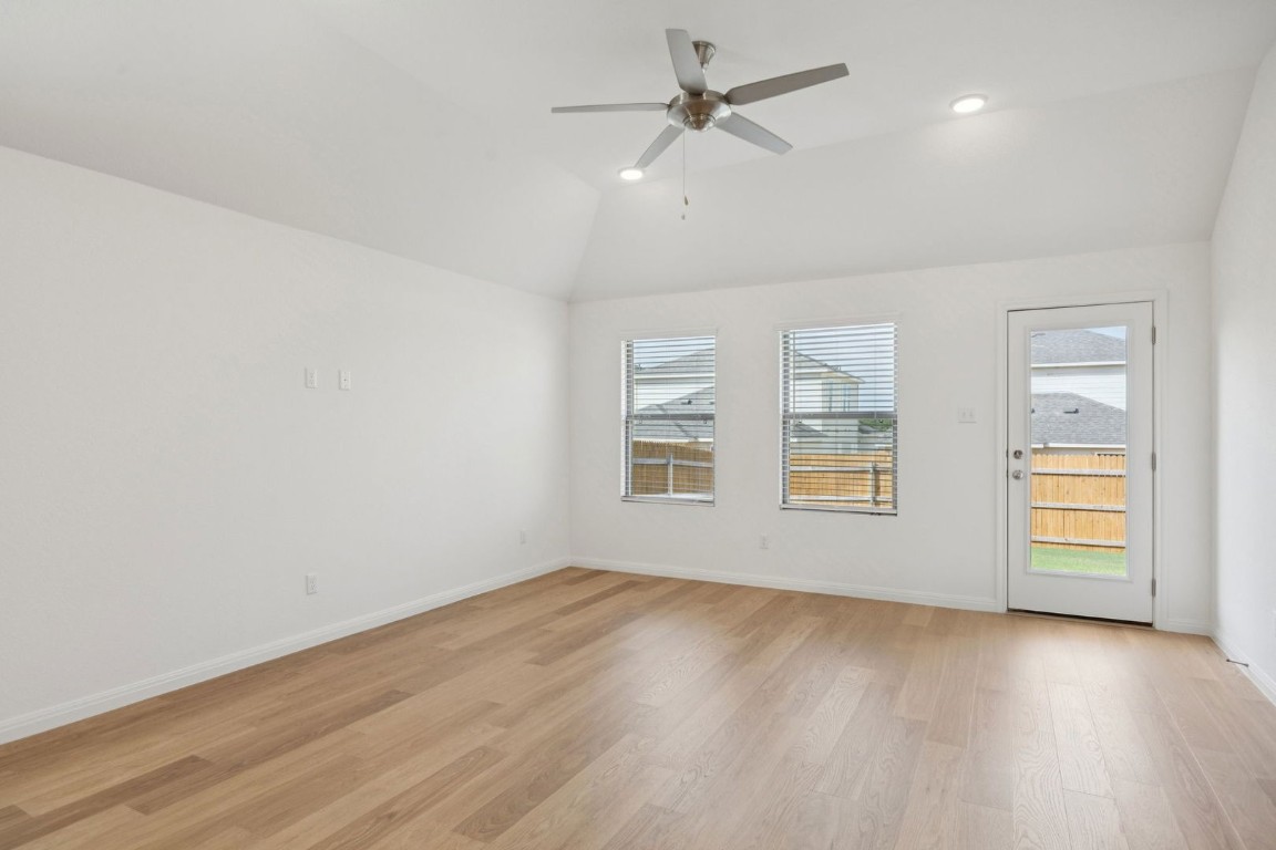 137 Tolo Drive Elgin, TX 78621 - Photo 12 of 33