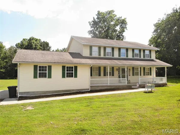$315,000 | 4992 Cross Road, Salem, IL 62881