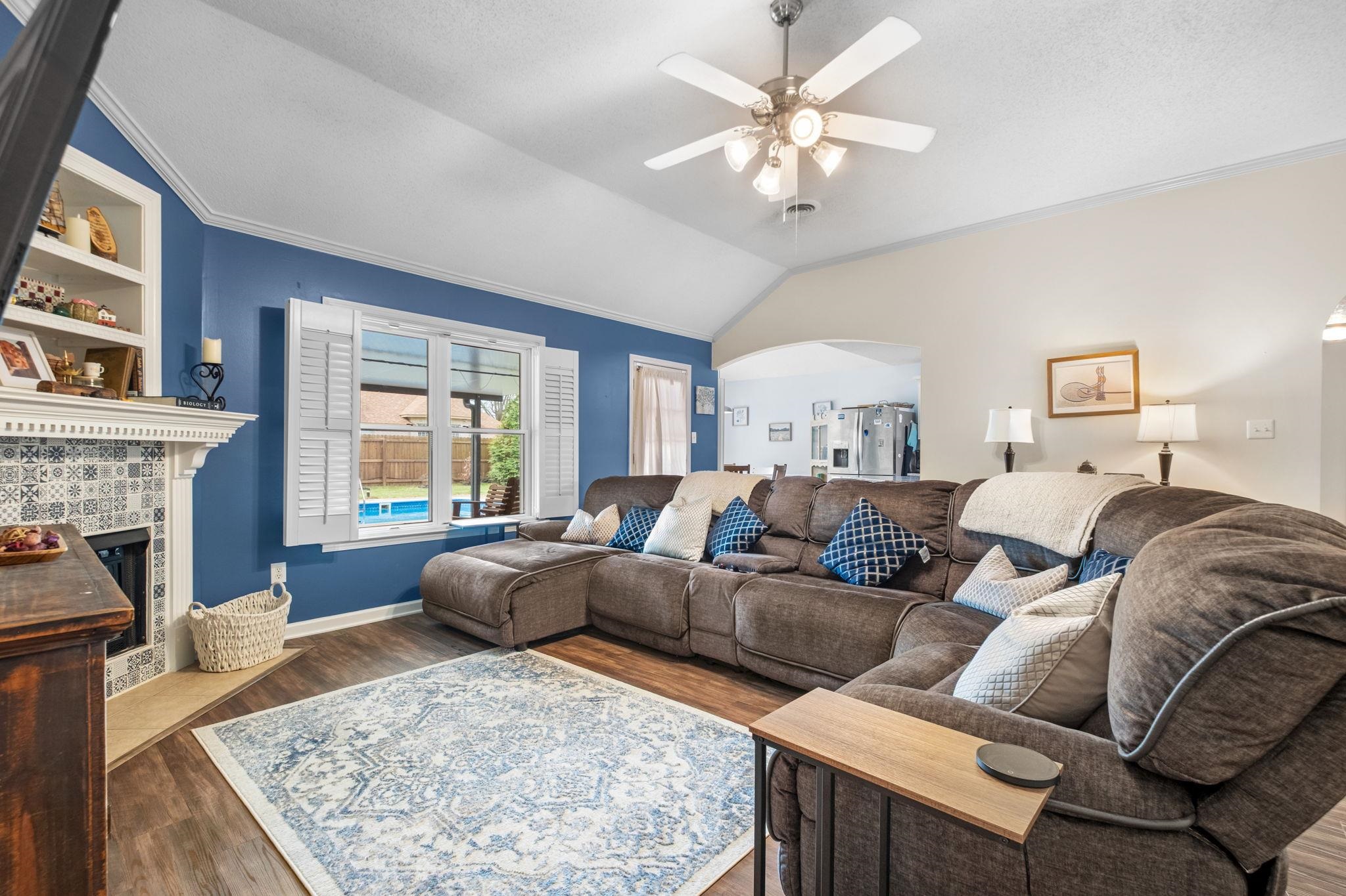 9333 Breakstone Cove Collierville, TN 38017 - Photo 4 of 34