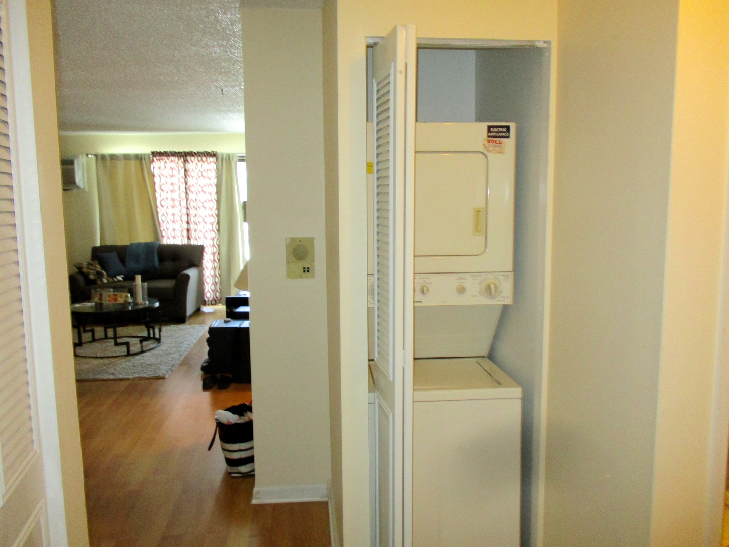 225 North Gregory Street, Unit 6 Aurora, IL 60504 - Photo 7 of 10