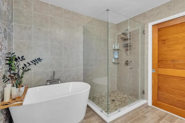 $1,395,000 | 1015 Bayshore Drive, Terra Ceia, FL 34250