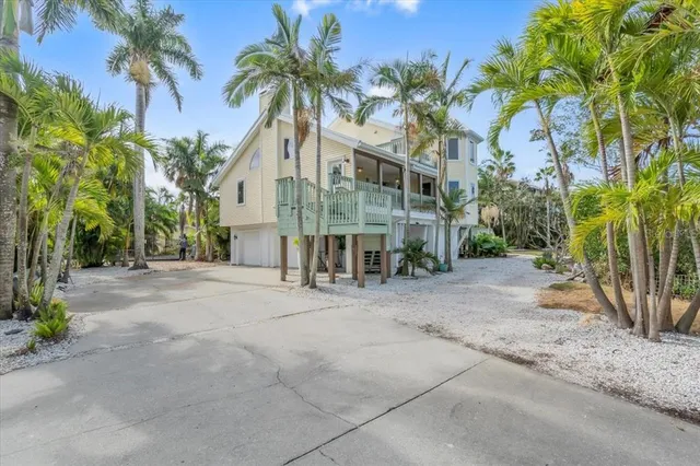 $1,395,000 | 1015 Bayshore Drive, Terra Ceia, FL 34250