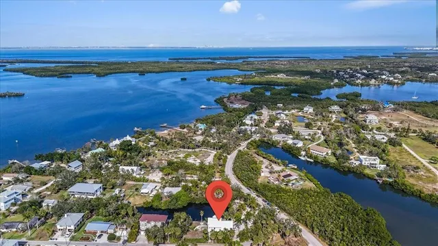 $1,395,000 | 1015 Bayshore Drive, Terra Ceia, FL 34250