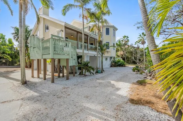 $1,395,000 | 1015 Bayshore Drive, Terra Ceia, FL 34250