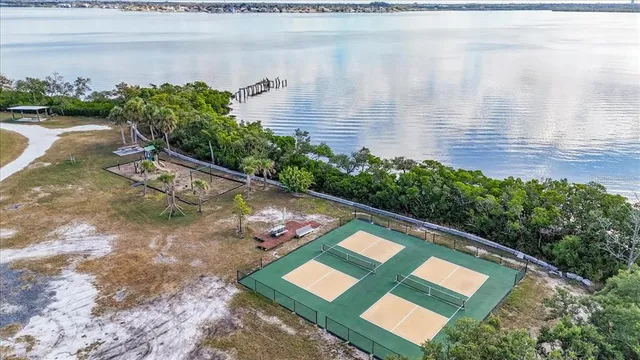 $1,395,000 | 1015 Bayshore Drive, Terra Ceia, FL 34250
