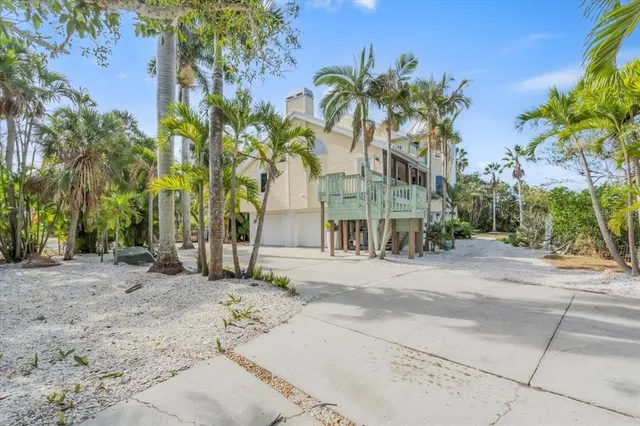 $1,395,000 | 1015 Bayshore Drive, Terra Ceia, FL 34250