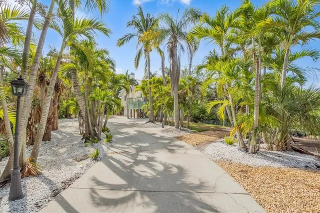 $1,395,000 | 1015 Bayshore Drive, Terra Ceia, FL 34250