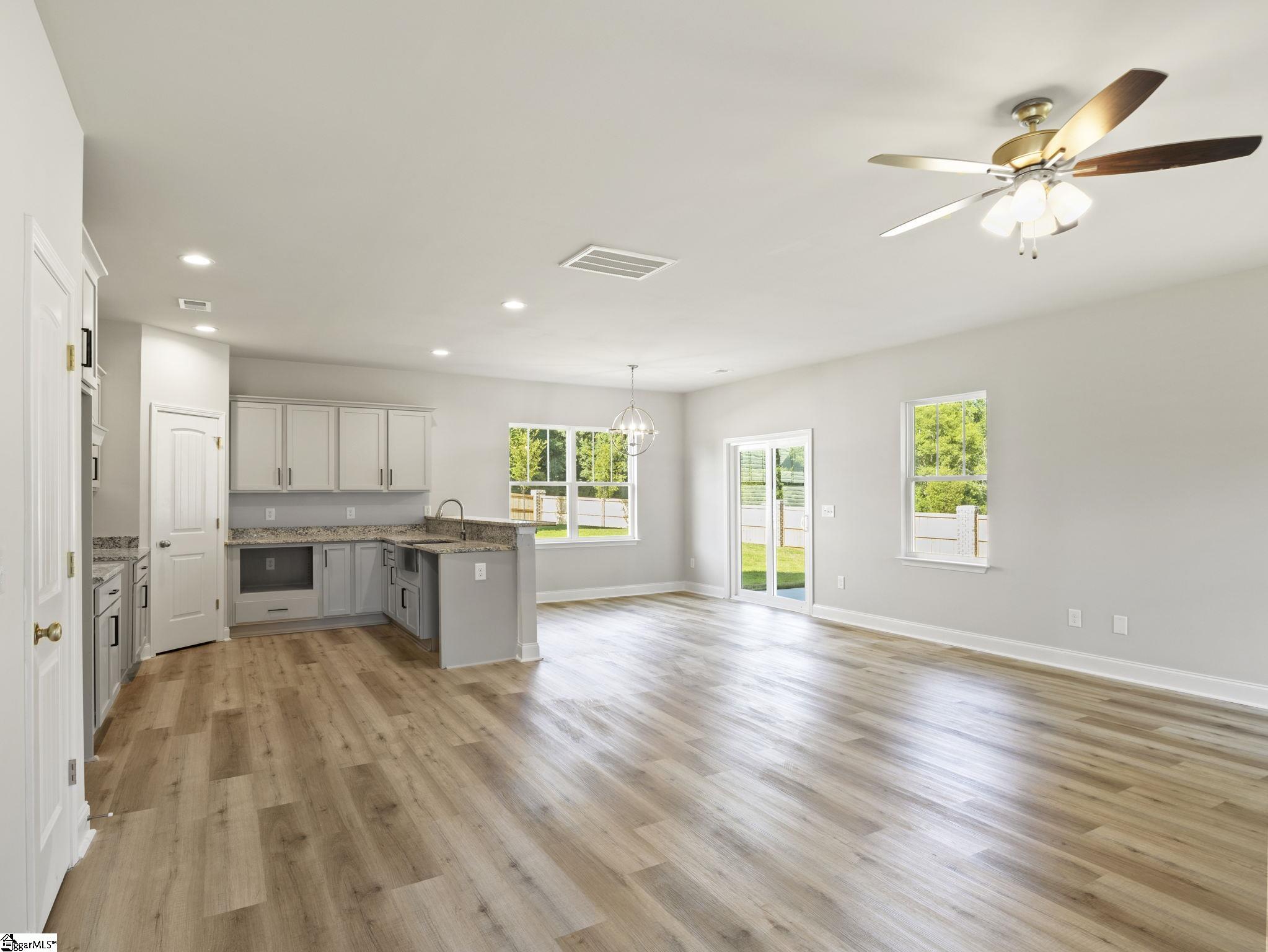 236 J Street Greer, SC 29651 - Photo 4 of 24 Gallery Image 4