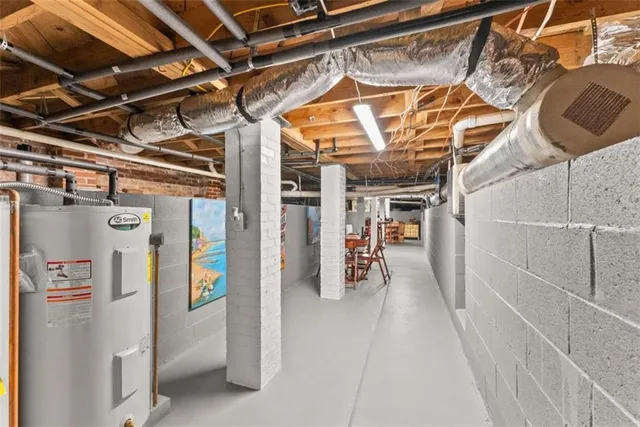 $779,900 | 669 Dixon Drive, Gainesville, GA 30501