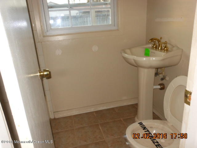 703 Lloyd Road Aberdeen, NJ 07747 - Photo 11 of 18 DSCN8770