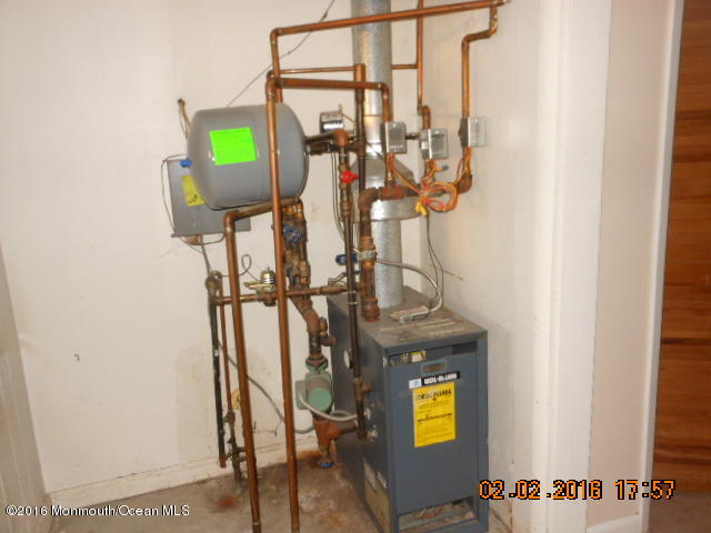 703 Lloyd Road Aberdeen, NJ 07747 - Photo 6 of 18 DSCN8763