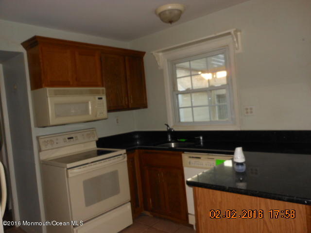 703 Lloyd Road Aberdeen, NJ 07747 - Photo 10 of 18 DSCN8768