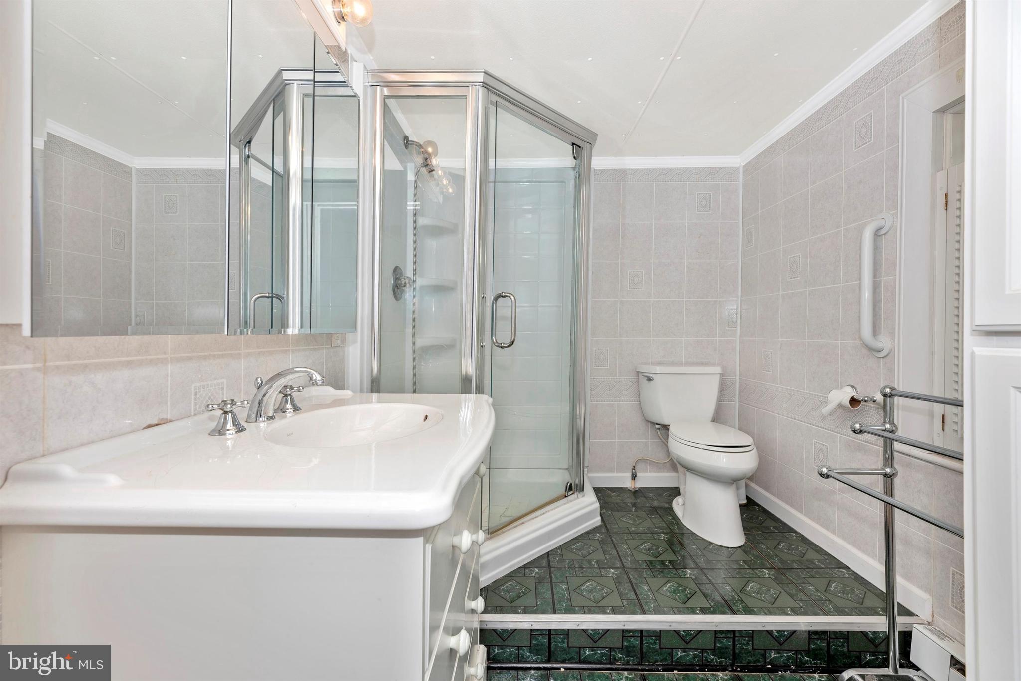 12030 Lookingbill Road Keymar, MD 21757 - Photo 56 of 58 2nd floor full bath