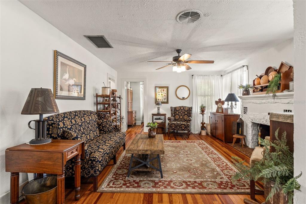 5845 Grand Boulevard New Port Richey, FL 34652 - Photo 3 of 56