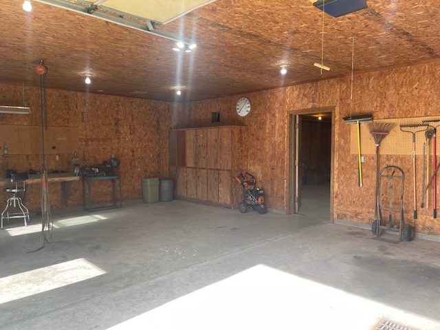 1685 West Mine Road Mazon, IL 60444 - Photo 19 of 48 a view of a hallway with an empty room
