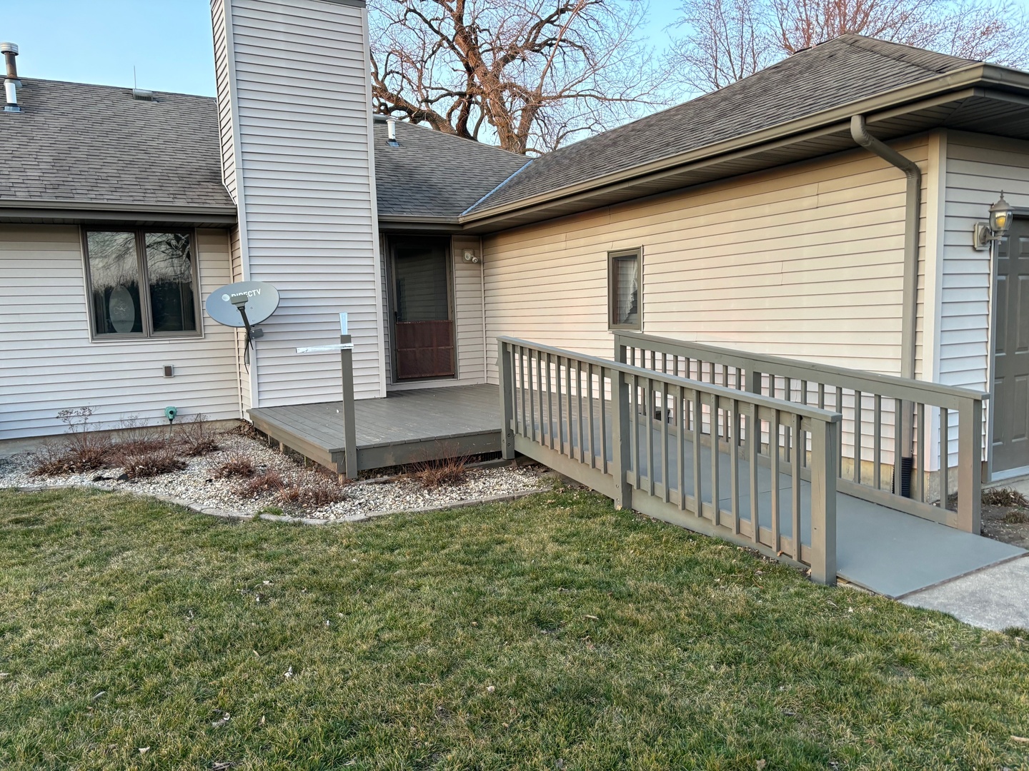 1685 West Mine Road Mazon, IL 60444 - Photo 5 of 48 a backyard of a house