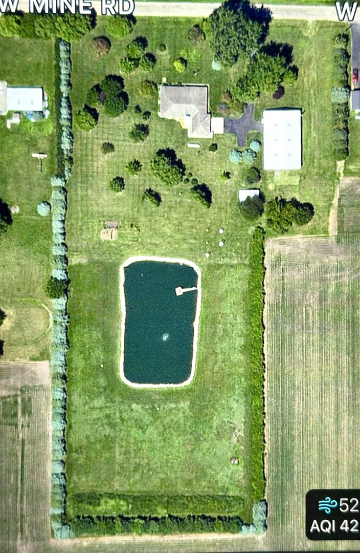 1685 West Mine Road Mazon, IL 60444 - Photo 7 of 48 a view of a garden