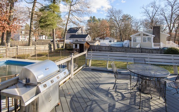 10 Warren Road Tewksbury, MA 01876 - Photo 18 of 21 Gallery Image 18