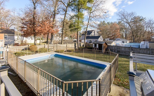 10 Warren Road Tewksbury, MA 01876 - Photo 19 of 21 Gallery Image 19