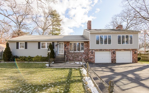10 Warren Road Tewksbury, MA 01876 - Photo 2 of 21 Gallery Image 2