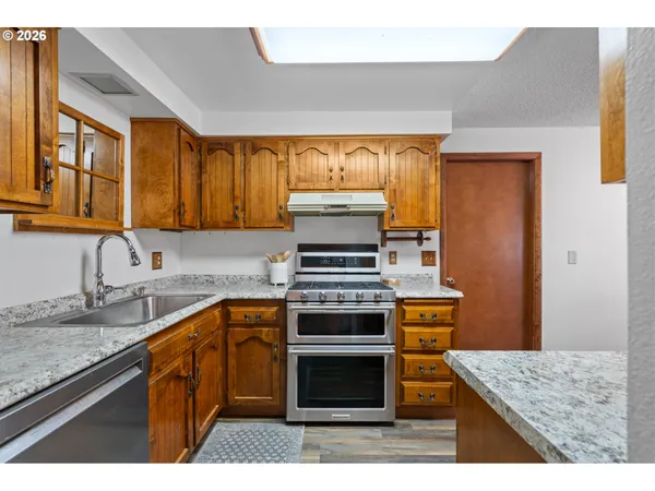 $379,000 | 4214 Southwest Vista Avenue, Pendleton, OR 97801