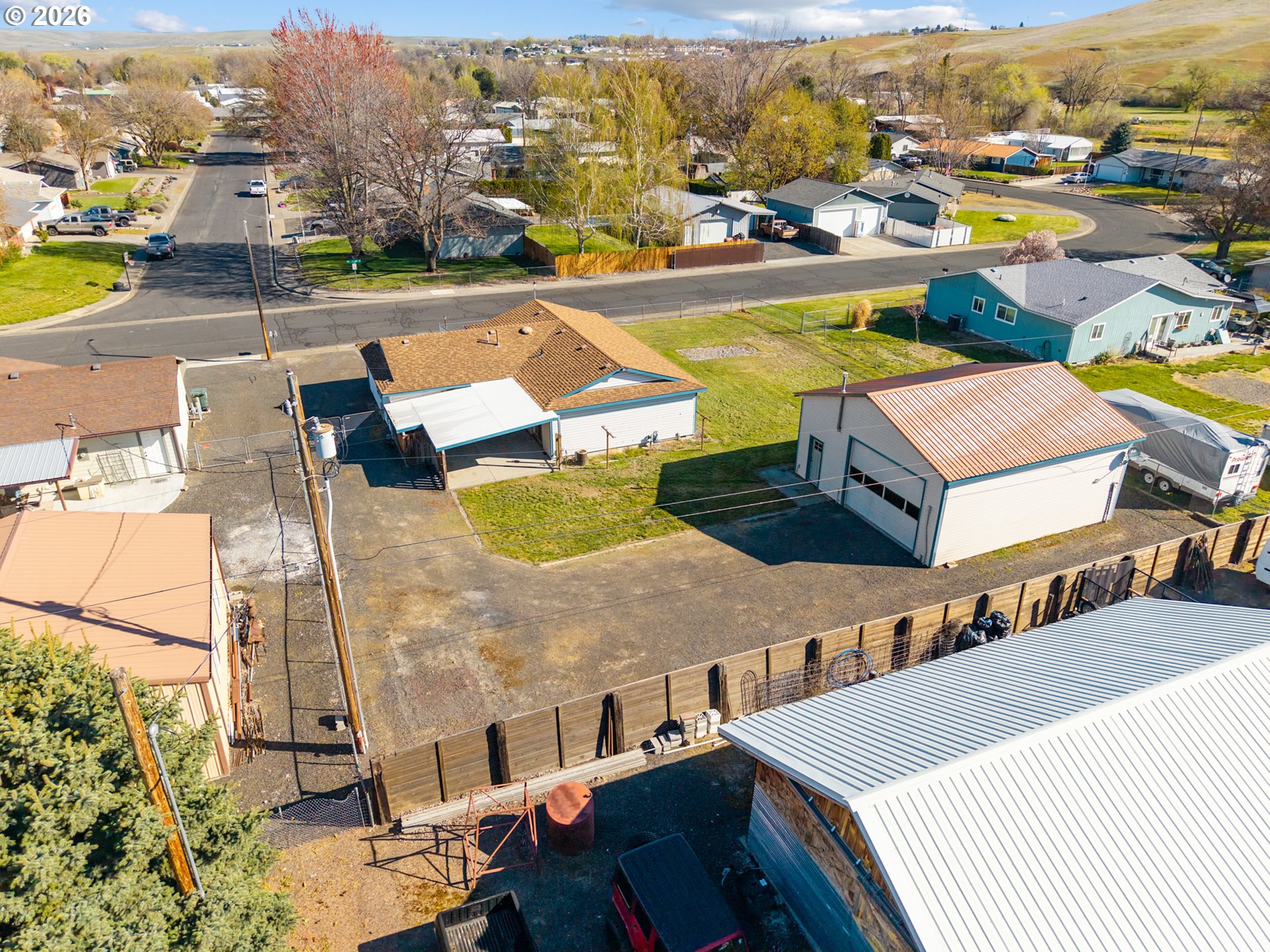 4214 Southwest Vista Avenue Pendleton, OR 97801 - Photo 2 of 33