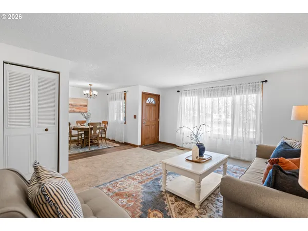 $379,000 | 4214 Southwest Vista Avenue, Pendleton, OR 97801