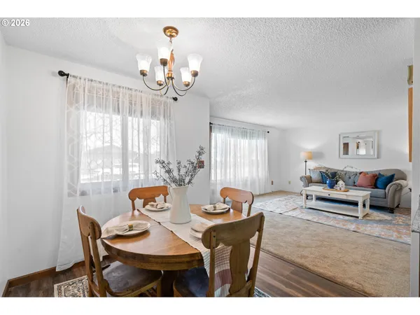 $379,000 | 4214 Southwest Vista Avenue, Pendleton, OR 97801