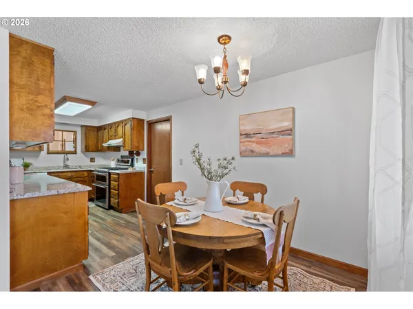 $379,000 | 4214 Southwest Vista Avenue, Pendleton, OR 97801