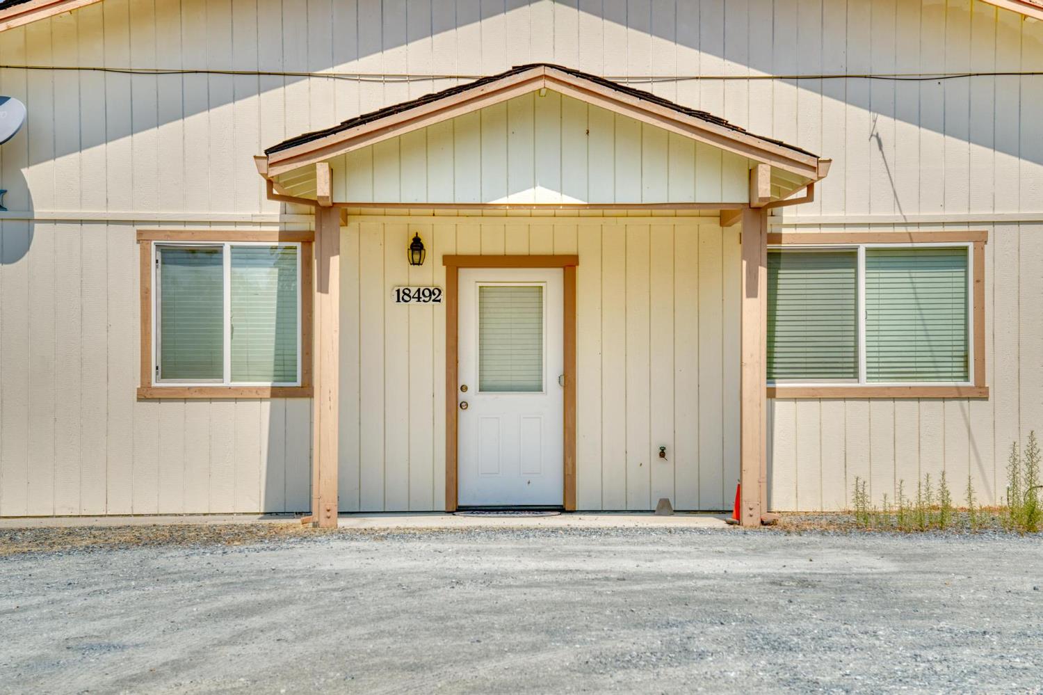 18490 Railbed Road Jamestown, CA 95327 - Photo 43 of 53 a front view of a house