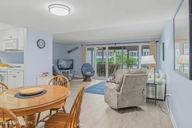 $229,990 | 102 River Bend Road, Unit A, Welaka, FL 32193