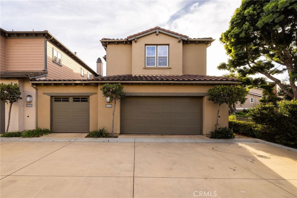 21247 Ronda Huntington Beach, CA 92648 - Photo 32 of 34