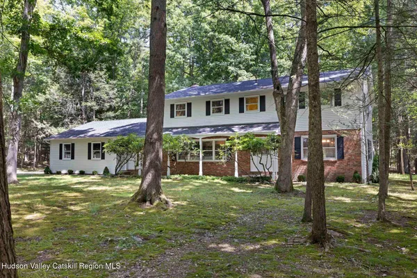 $825,000 | 29 Maurizi Lane, Woodstock, NY 12498