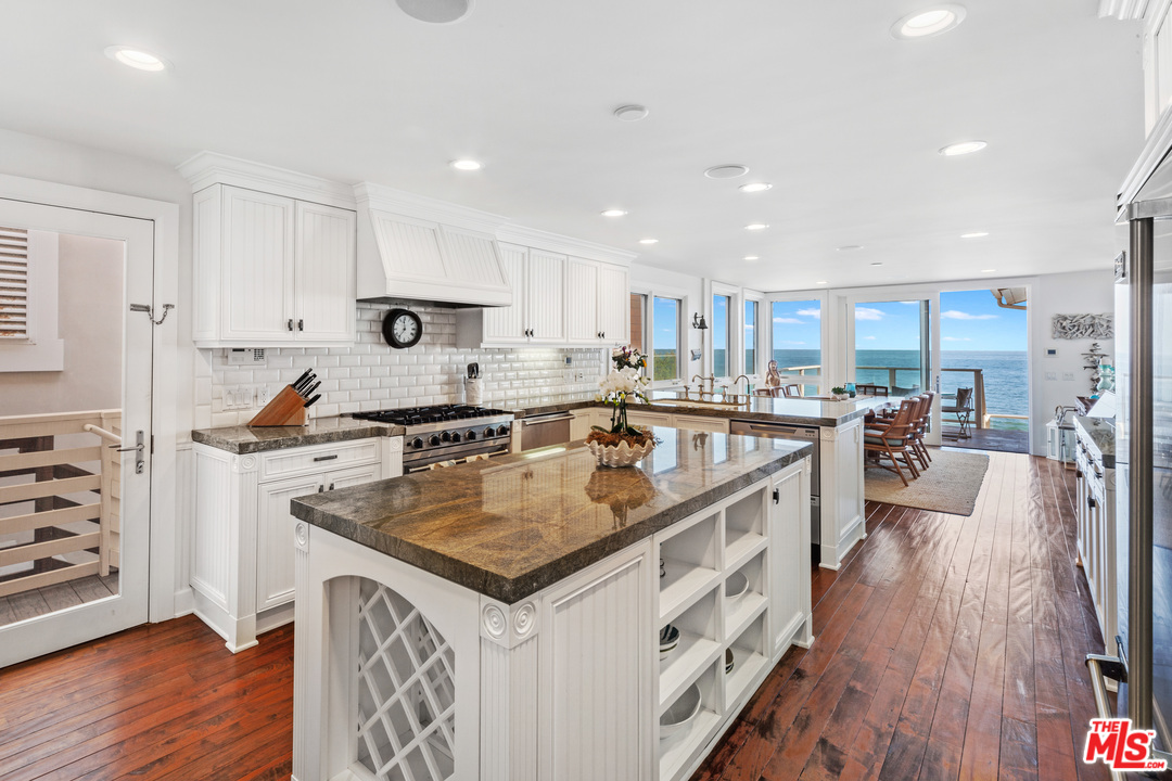 31508 Victoria Point Road Malibu, CA 90265 - Photo 13 of 52