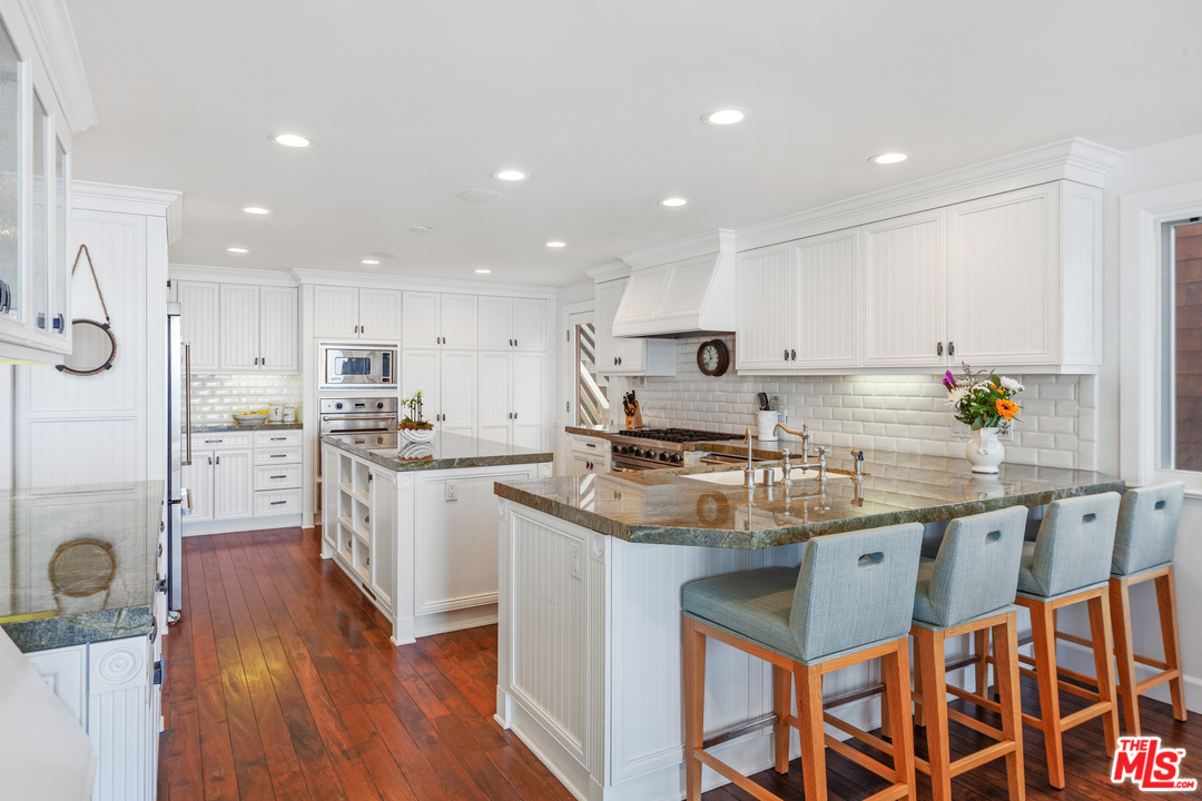 31508 Victoria Point Road Malibu, CA 90265 - Photo 14 of 52