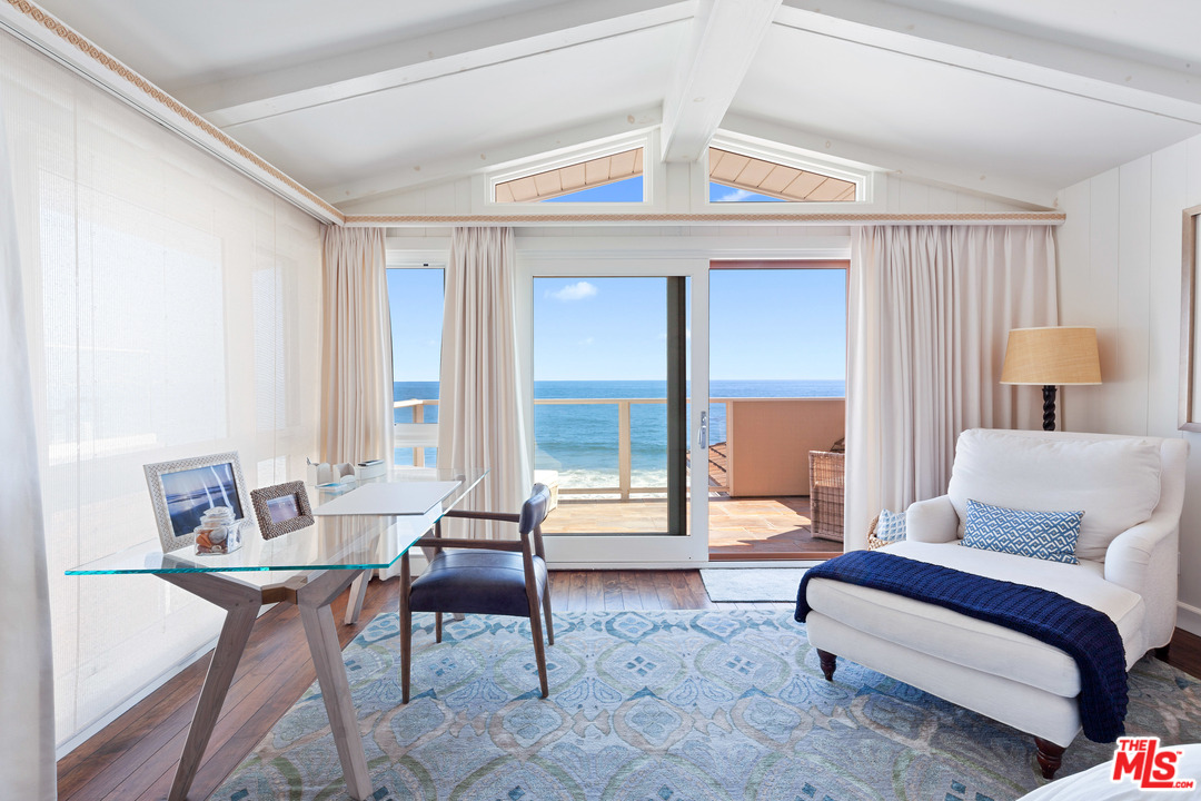 31508 Victoria Point Road Malibu, CA 90265 - Photo 18 of 52