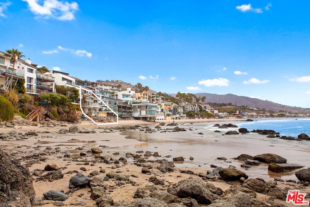 31508 Victoria Point Road Malibu, CA 90265 - Photo 40 of 52