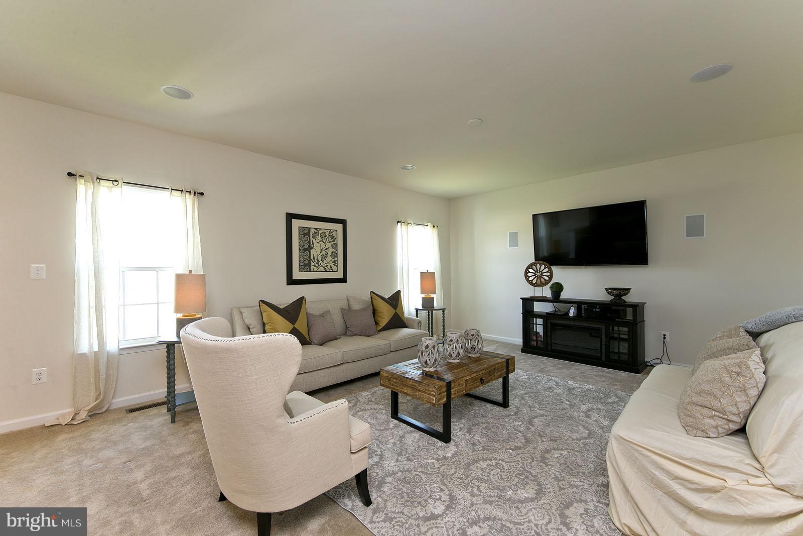 118 Rooftop Court Stephenson, VA 22656 - Photo 6 of 30 Living Room