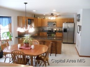 1105 Mildred Court Springfield, IL 62712 - Photo 3 of 6